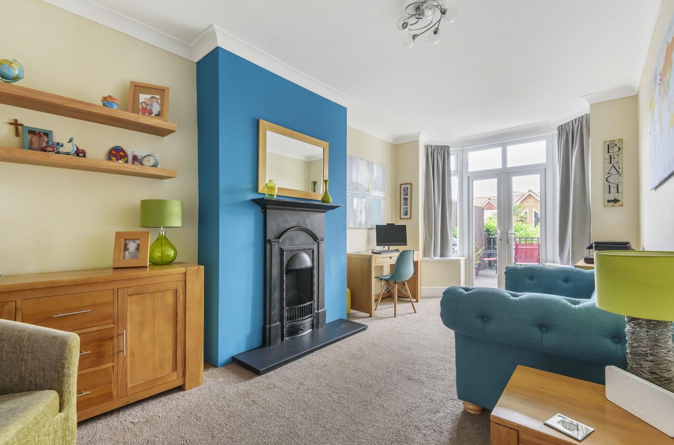 Newton Road, Newton, Mumbles, Swansea, SA3 4UD